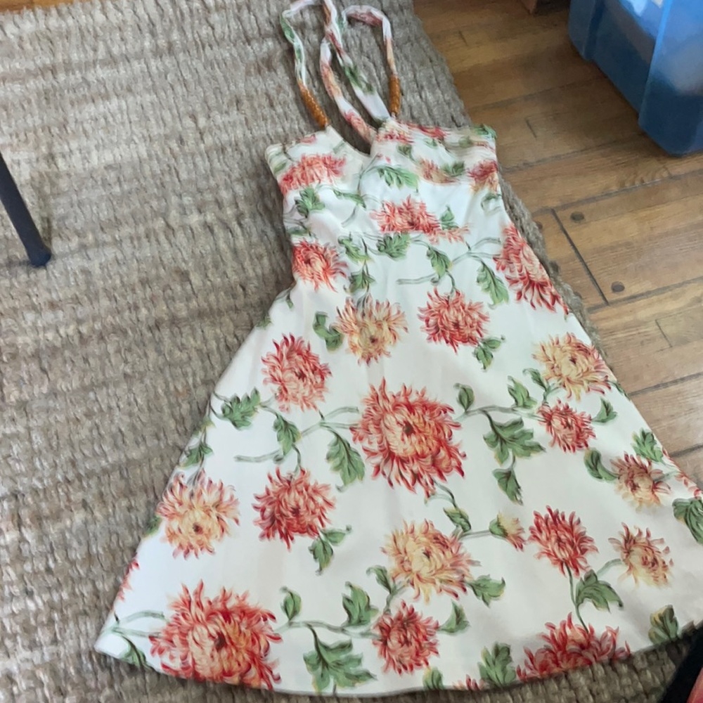 VINTAGE DONNA RICCO NEW YORK,UNIQUE STRAPS.SIZE 10 100% SILK. LINING POLYESTER